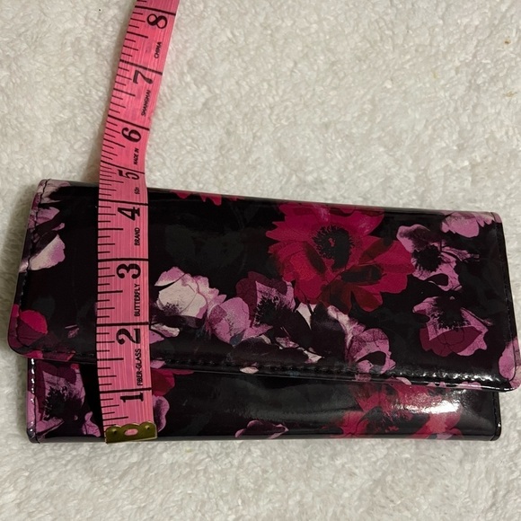 Flora Black Pink Wallet - Picture 5 of 8